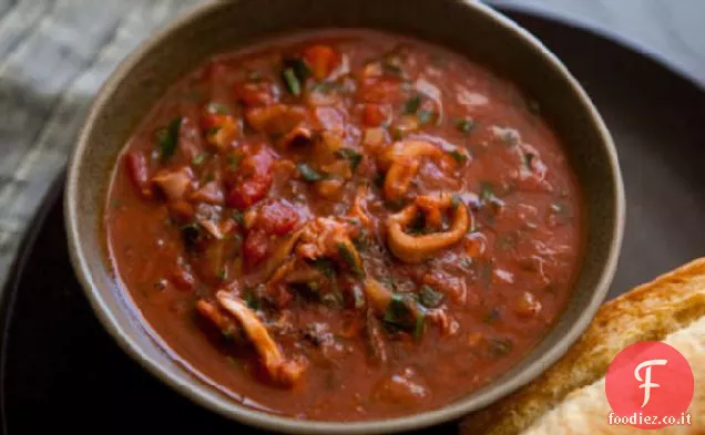 Calamari in umido con pomodori