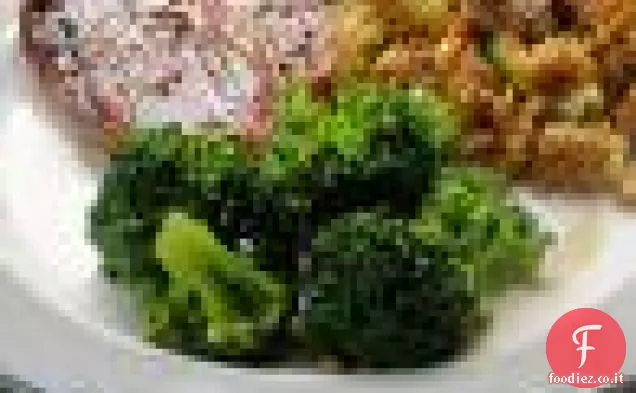 Mescolare fritto Kai Lan o broccoli