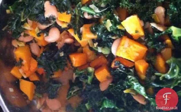 Ragù di zucca, fagioli bianchi e cavolo nero (vegano)
