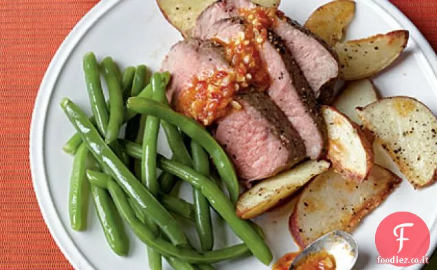 Coscia di agnello arrosto con salsa all'aglio del Cile
