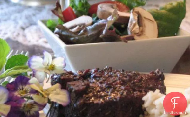 Costolette di agnello alla griglia con vino rosso, aglio e glassa di miele