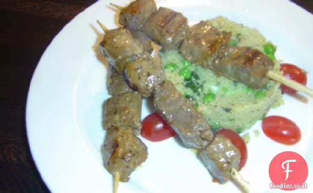 Pinxtos Morunos: Agnello alla griglia marinato in cumino, limone e Saff