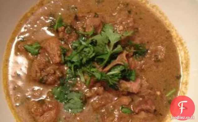 Stufato di agnello/manzo croato con piselli verdi