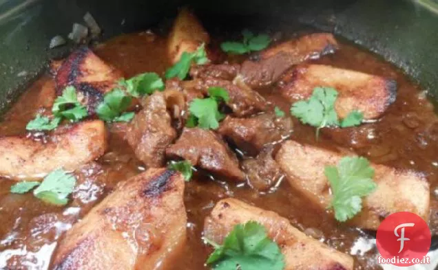 Stufato di agnello turco e mele cotogne (Avya Yahnisi)