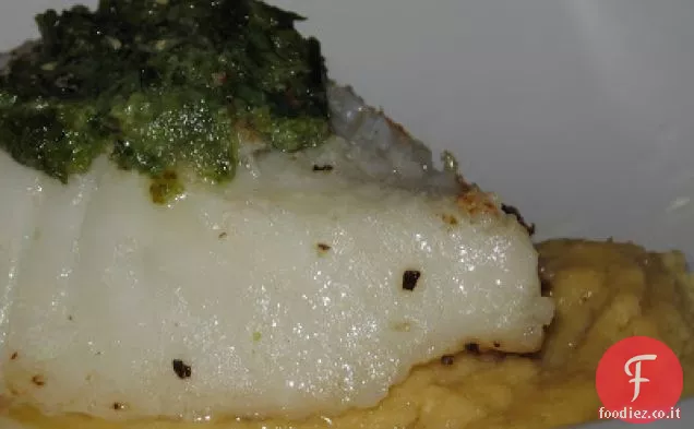 Domestico Diva's Pan scottato Branzino con Dragoncello Pesto & Pulcino