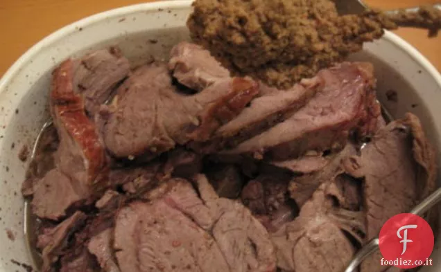 Coscia di agnello arrosto filippino con Sarsa