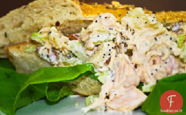 Insalata di pollo e ananas