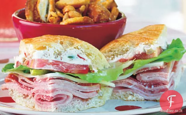 Panini con prosciutto e formaggio