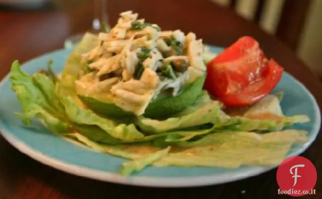 Avocado ripieno di carne di granchio Maison, o insalata di granchio freddo