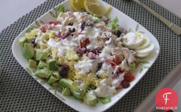 Insalata da giardino con condimento di semi di papavero al lampone
