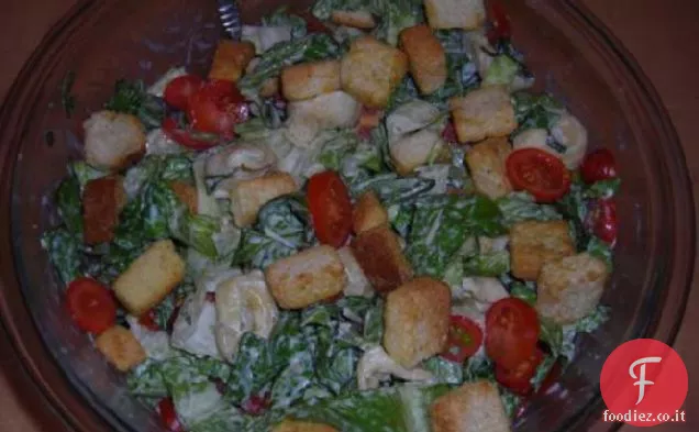 Insalata di tortellini Caesar di Kittencal