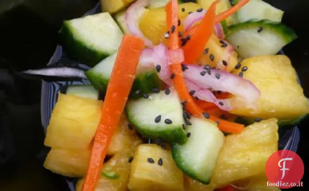 Insalata di cetrioli con ananas e Jalapeno