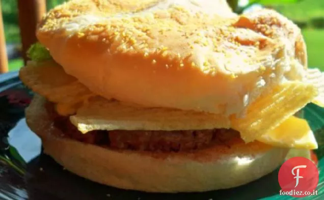 Hamburger e patatine schiacciati