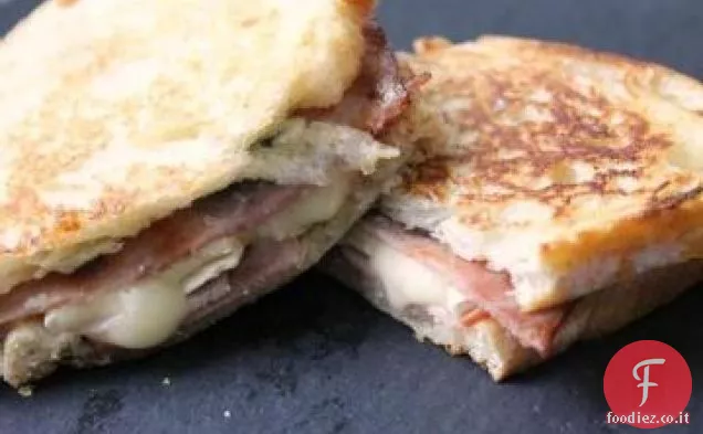 Panino con prosciutto e Brie