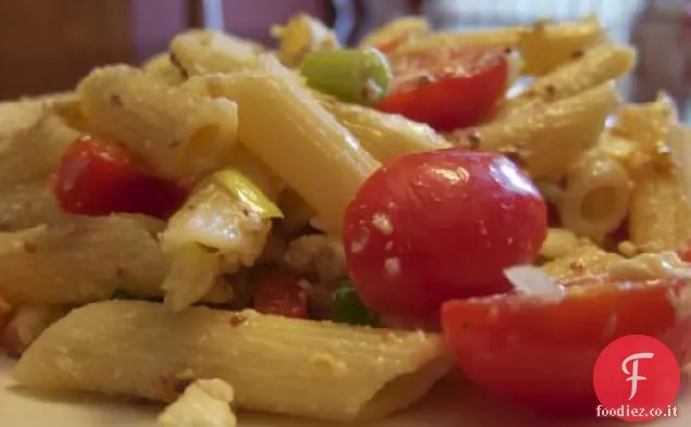 Insalata di pasta al limone con pomodori e Feta