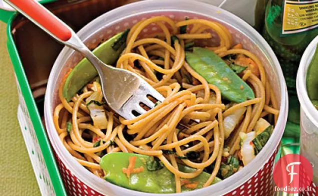 Tagliatelle al peperoncino dolce con verdure