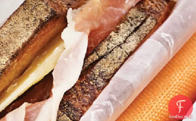 Panini con prosciutto e Cheddar