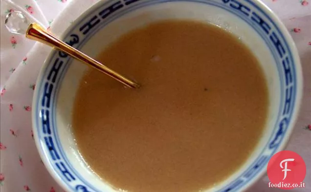 Condimento per insalata Caesar cremoso